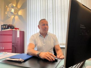 Dr Marc Abecassis